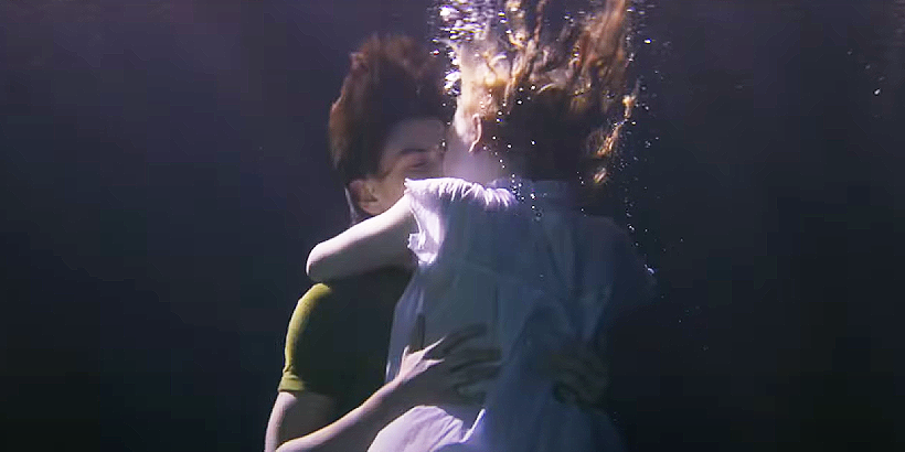     The Lost Girls - zwiastun filmu. Piotruś Pan uwodzi cztery pokolenia kobiet